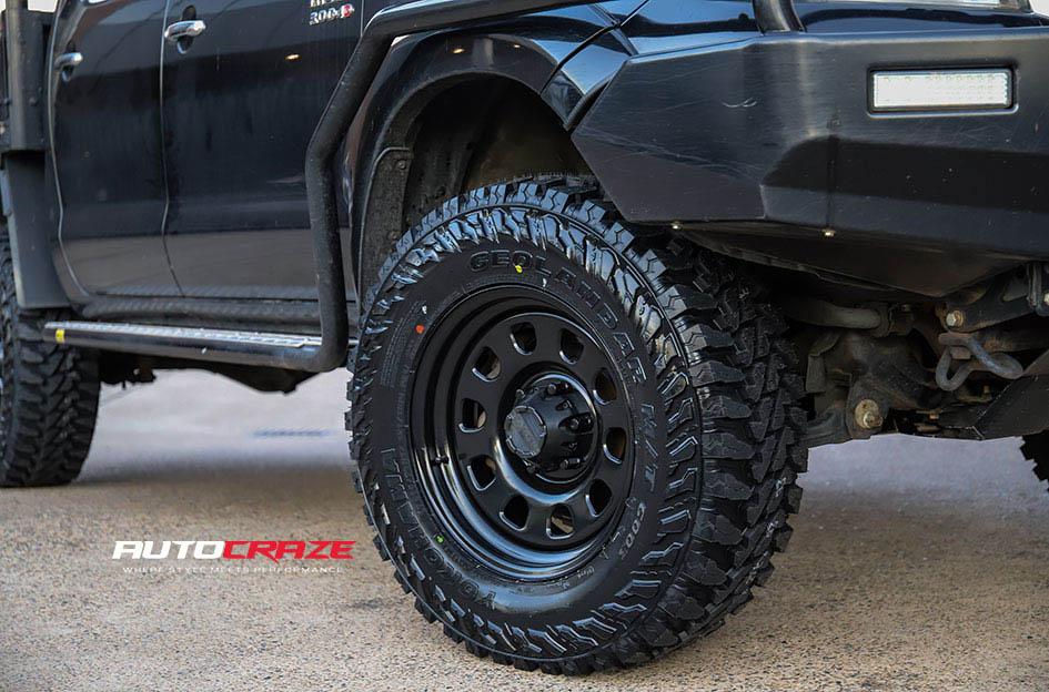 TOYOTA HILUX N70 4WD D LOCKER BLACK